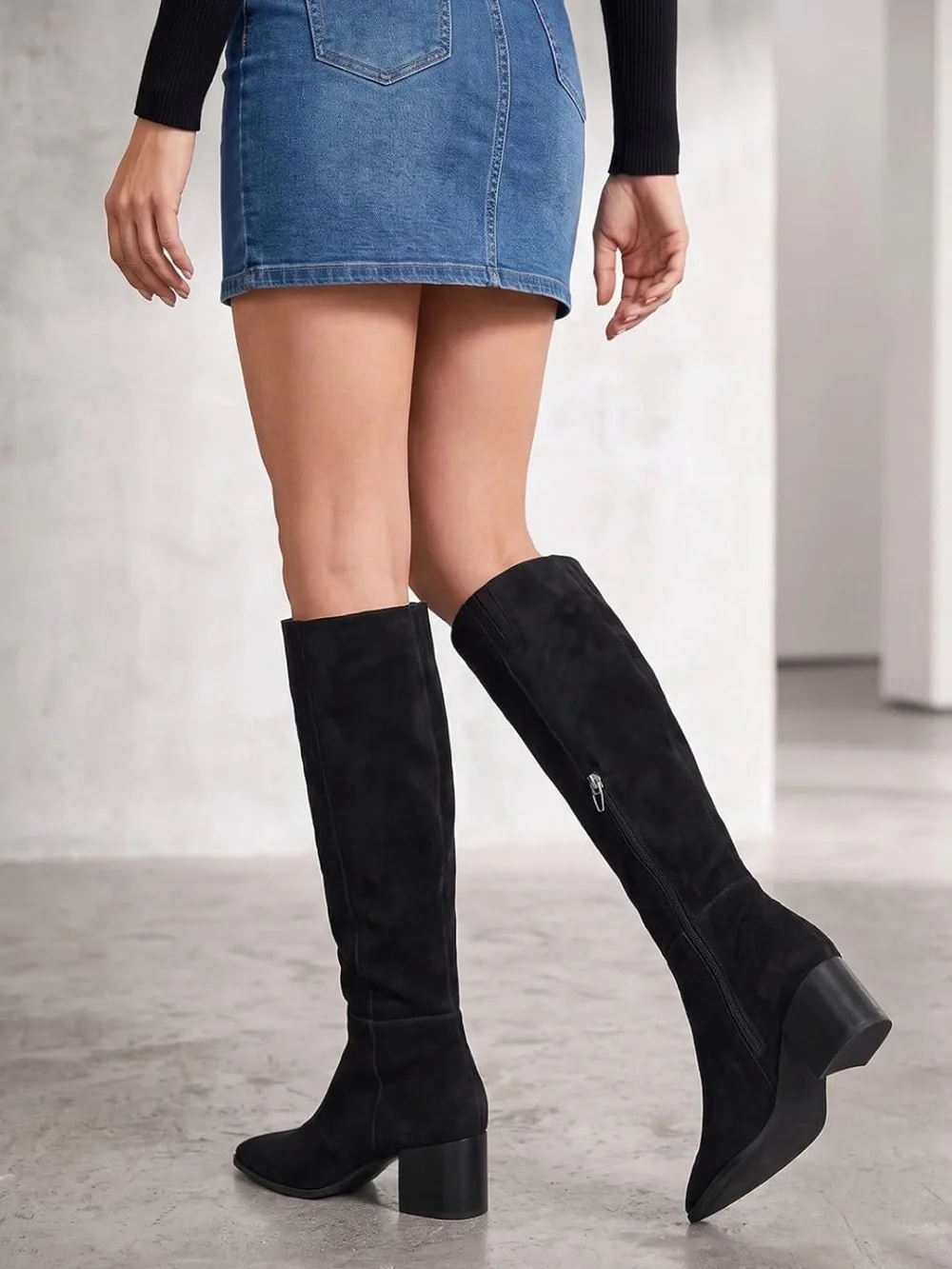 Women's knee-high boots